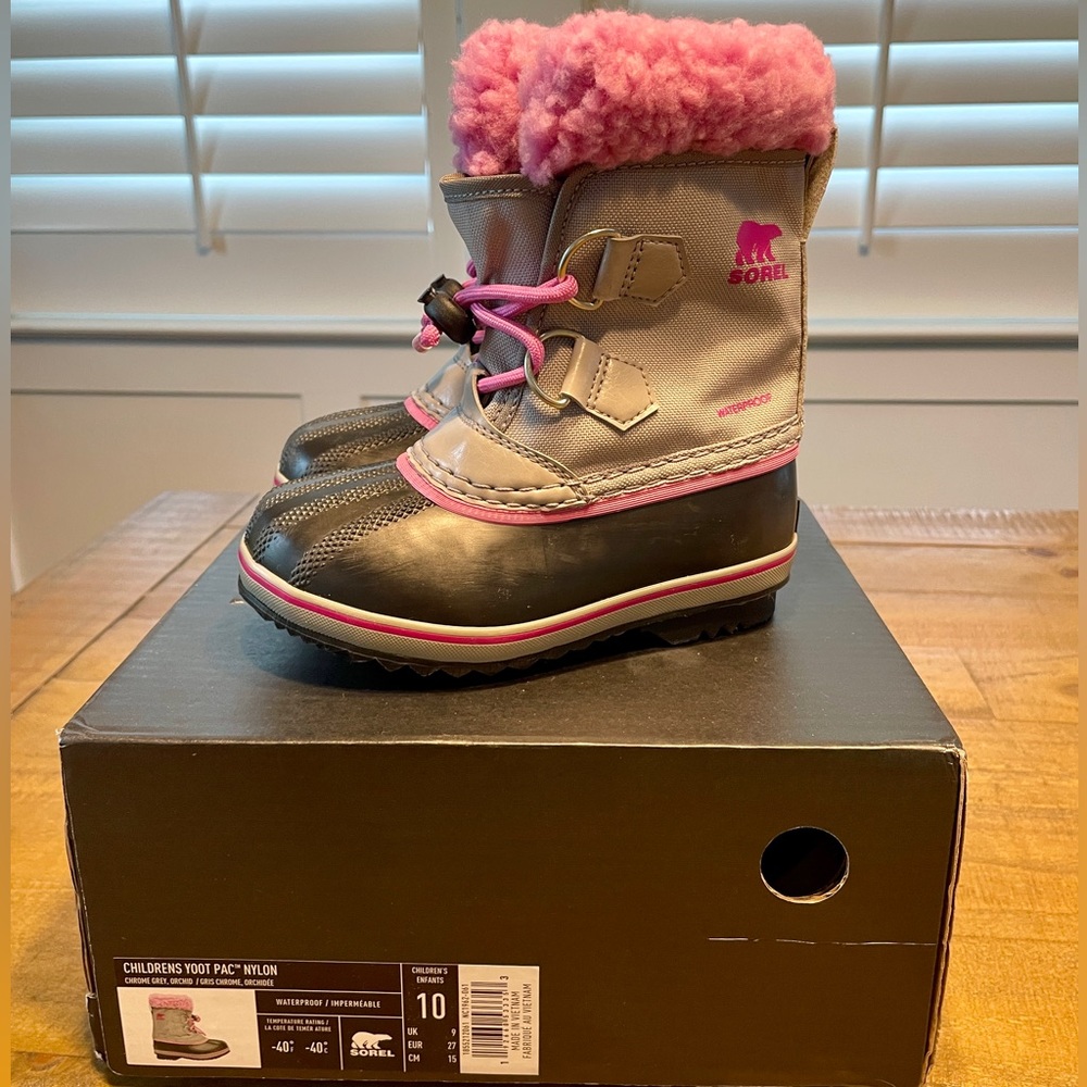 Sorel girls snow boots